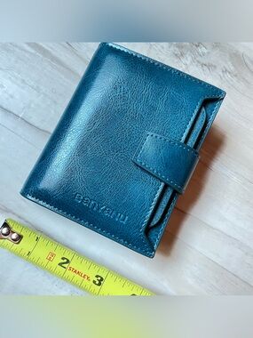 BANYANU Teal Leather Snap Wallet